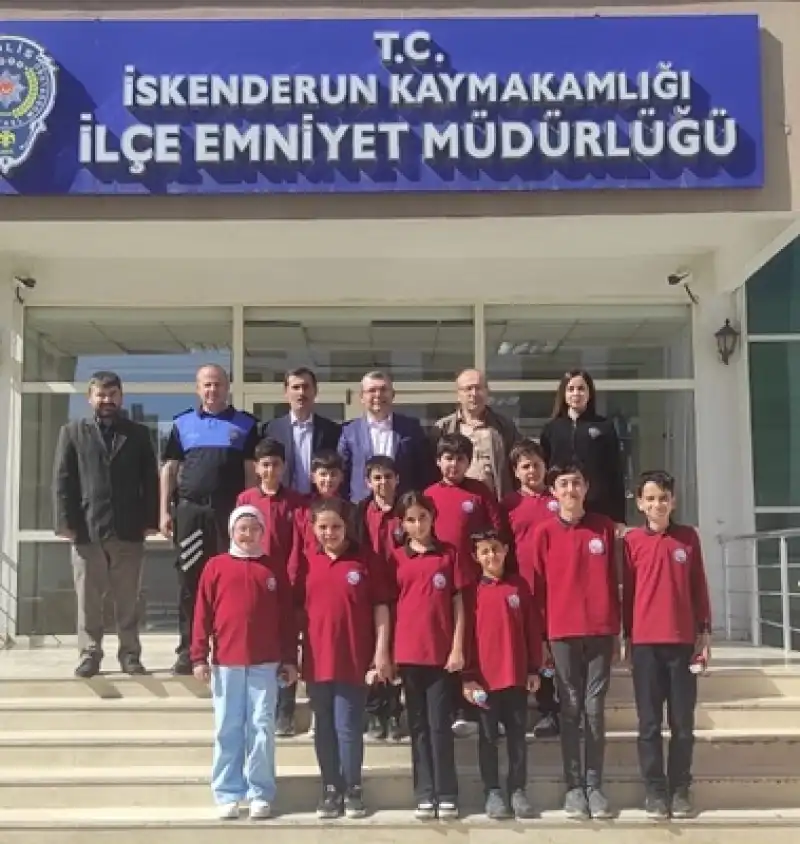 İskenderun'da öğrencilerden İlçe Emniyet Müdürlüğüne Ziyaret 