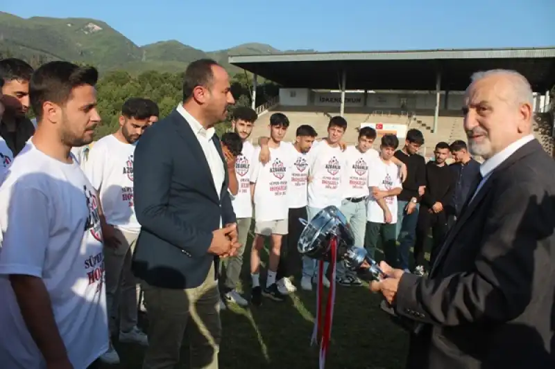 Hatay Süper Lige Çıkan Azganlıkspor’da Kupa Sevinci