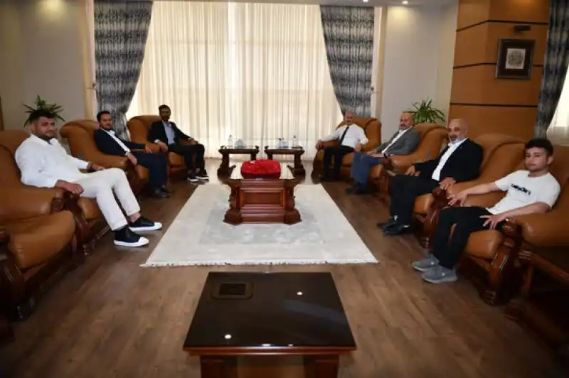 MKÜ Ve TÜGVA'DAN Öğrencilere Özel İş Birliği: Ücretsiz Sertifikalı Eğitim Fırsatı