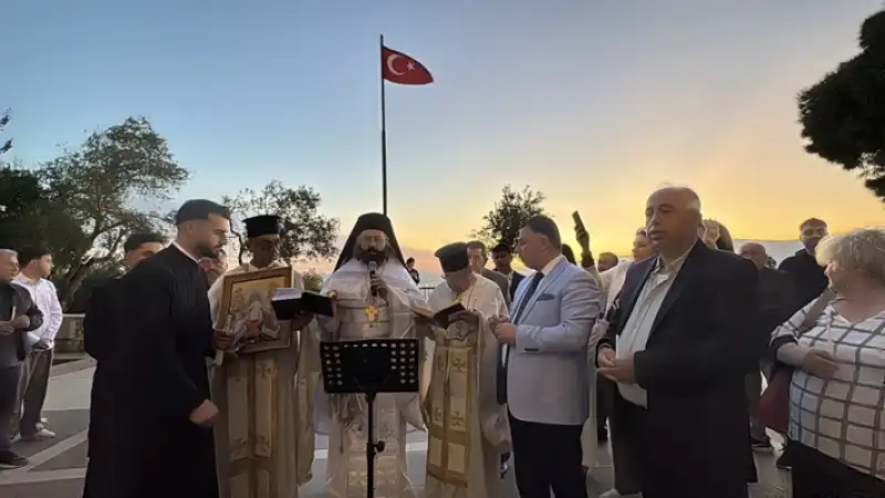 Hatay Antakya'da St. Pierre Kilisesi'nde Paskalya Ayini Düzenlendi