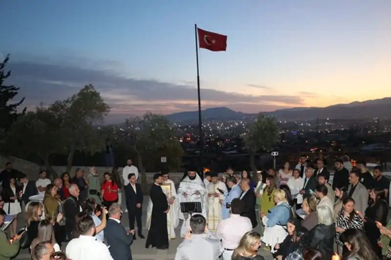 Hatay Antakya'da St. Pierre Kilisesi'nde Paskalya Ayini Düzenlendi