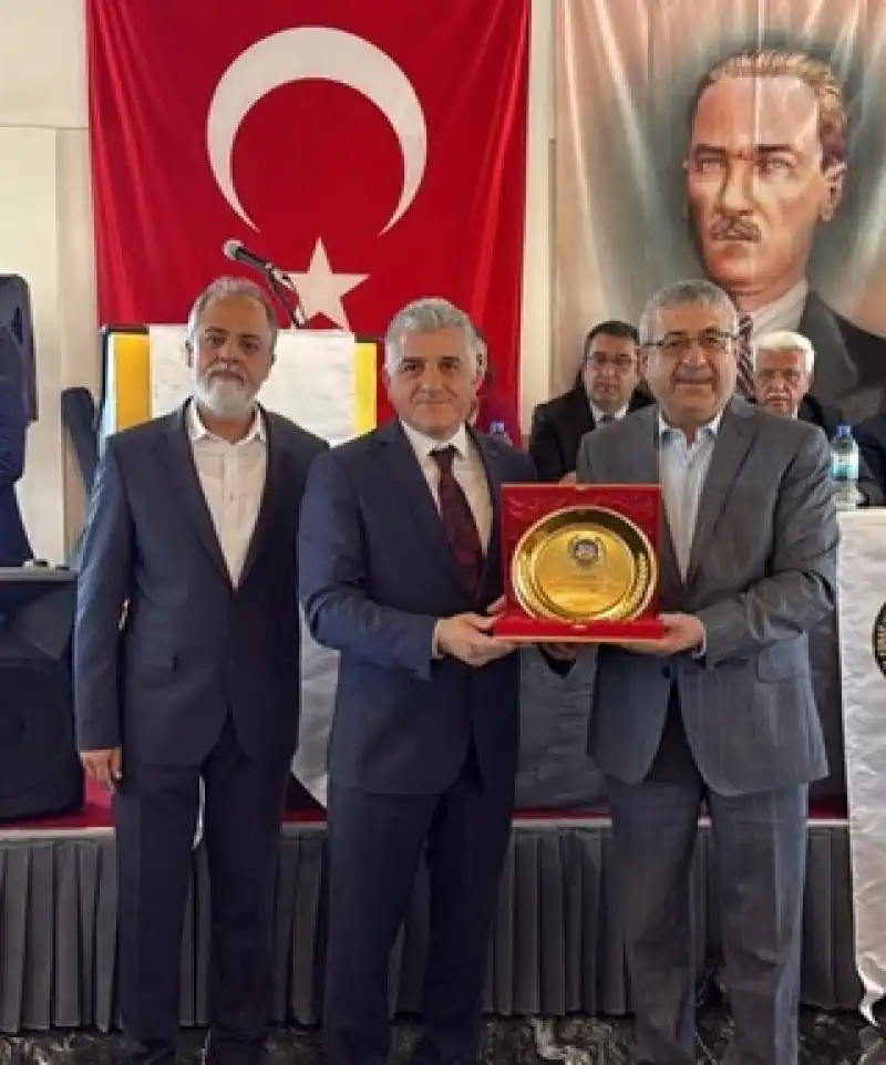 Teksöz’den Miting Gibi Genel Kurul
