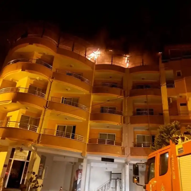 Samandağ'da Otelde çıkan Yangın Söndürüldü