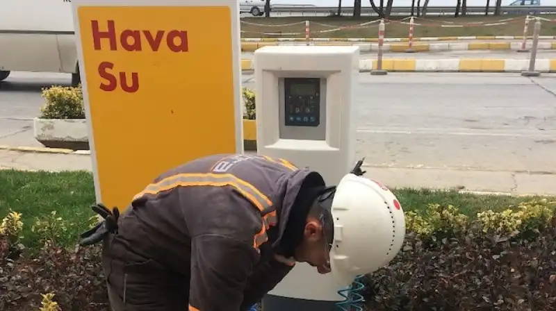 Akaryakıt İstasyonlarında Sessiz Tehlike: Arızalı Lastik Basıncı Cihazları