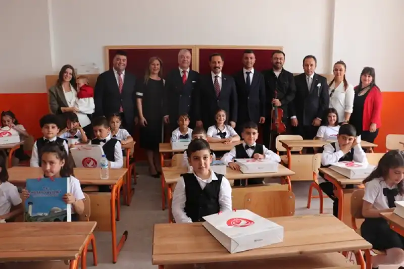 Depremlerden Etkilenen Hatay'da Yaptırılan 3 Okul Törenle Açıldı