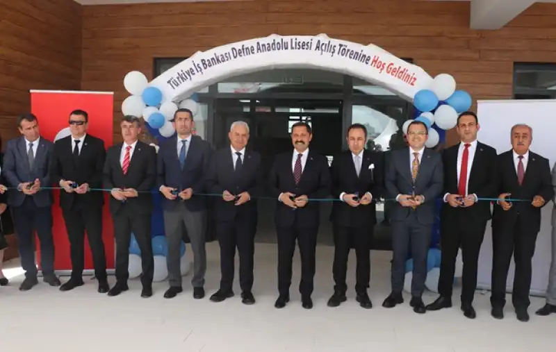 Depremlerden Etkilenen Hatay'da Yaptırılan 3 Okul Törenle Açıldı