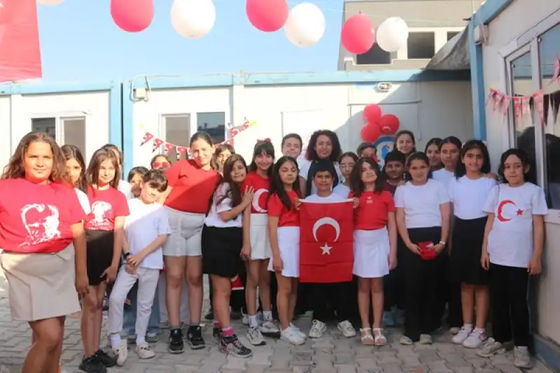 Hatay'da 23 Nisan Ulusal Egemenlik Ve Çocuk Bayramı Konteyner Kentte Kutlandı