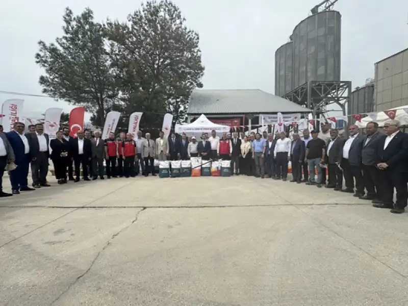Hatay'da Depremzede üreticilere Tohum Ve Zeytin Hasat Makinesi Desteği