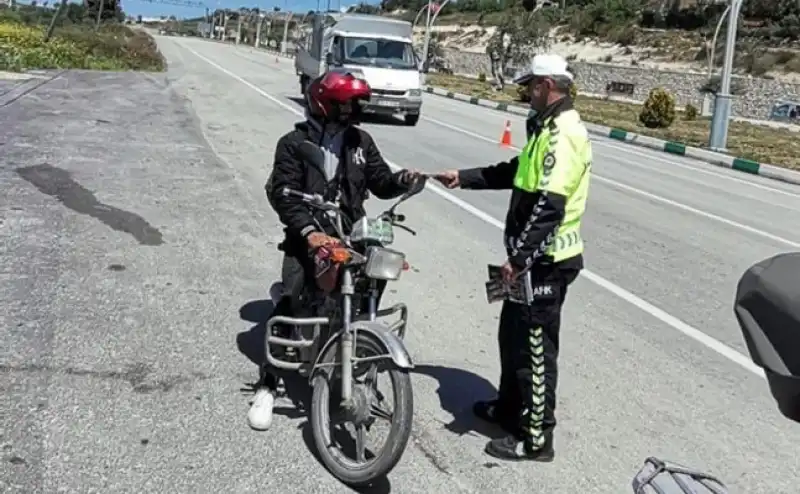 Altınözü’nde Motosiklet Sürücüleri Bilgilendirildi