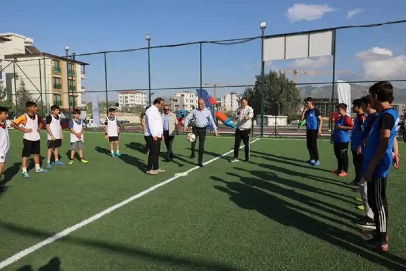 Başkan Yapar, Futbol Turnuvası’nda çocuklarla Bir Araya Geldi