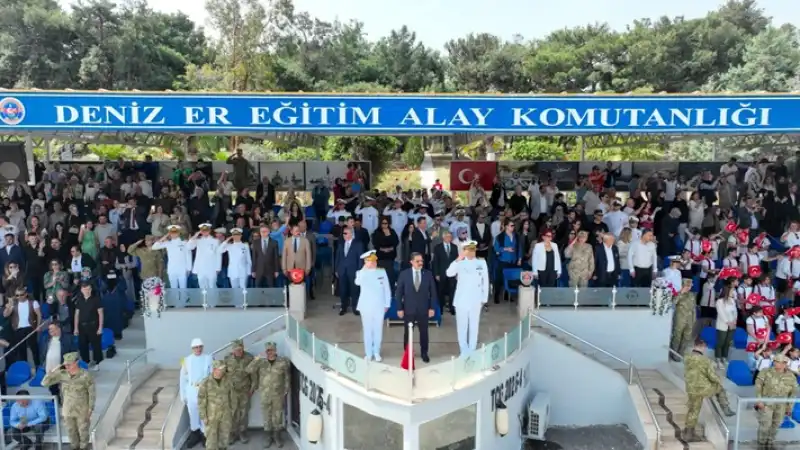 Mert Ramazan Yemin Töreninde Dikkat Çekti