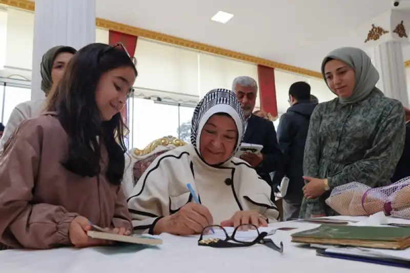 Ümit Meriç, Okurlarıyla Buluştu