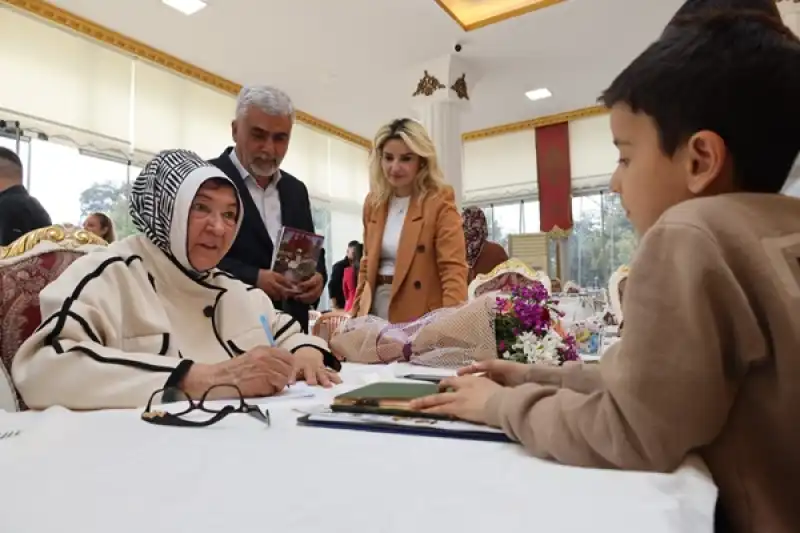 Ümit Meriç, Okurlarıyla Buluştu