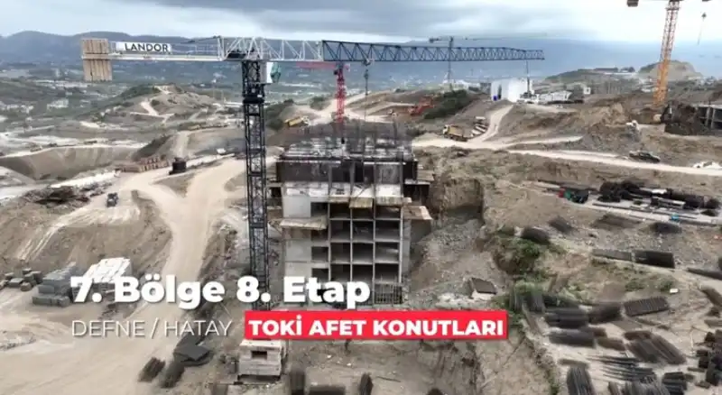 Vali Masatlı, Defne'de TOKİ Afet Konutlarını İnceledi
