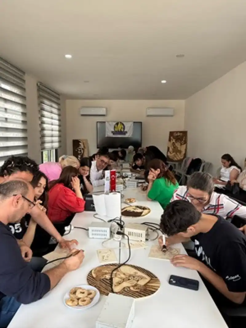 Ahşap Yakma Veli Atölyesi: Sanatın Birleştirici Gücü