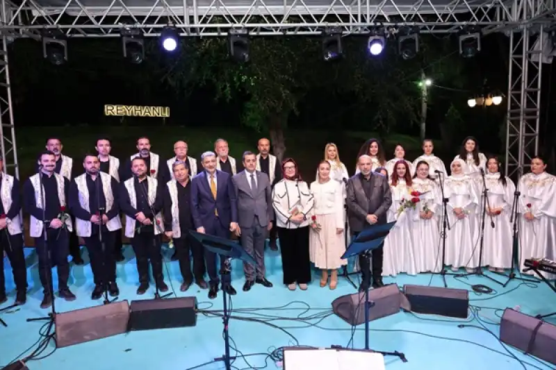 İrfan Ve Sanat Günleri'nde Sahne Medeniyetler Korosu'nun