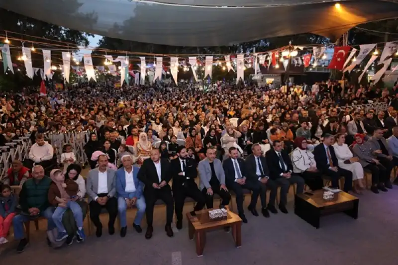 İrfan Ve Sanat Günleri'nde Sahne Medeniyetler Korosu'nun