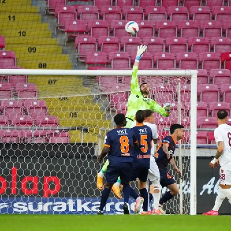 Hatayspor, Mersin'de Başakşehir'e 4-2 Mağlup Oldu Böyle Gelmiş, Böyle Gitmez!