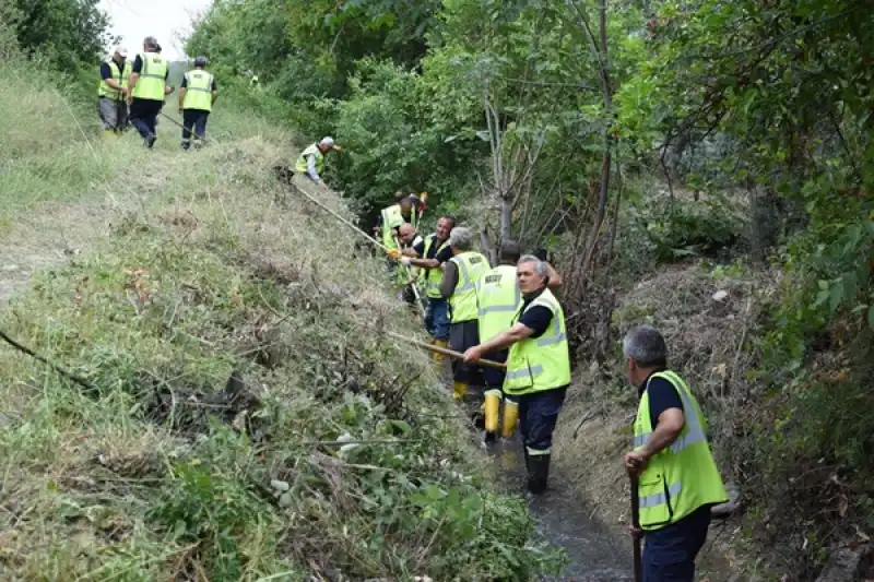 HBB Dörtyol’da Sulama Kanallarını Temizliyor