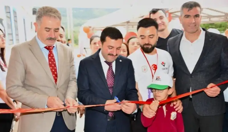Belen'de TÜBİTAK 4006 Bilim Fuarı Açıldı