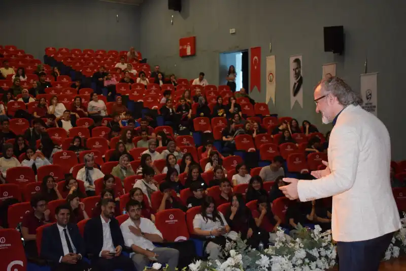 HBB, YKS Ve LGS Adaylarına Yol Gösteriyor
