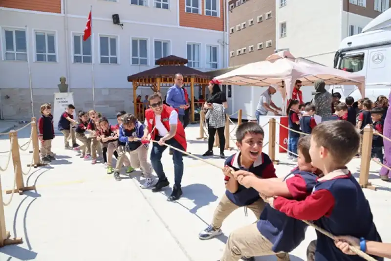 Geleneksel Oyunlar Tırı Hatay'da öğrencilerle Buluştu
