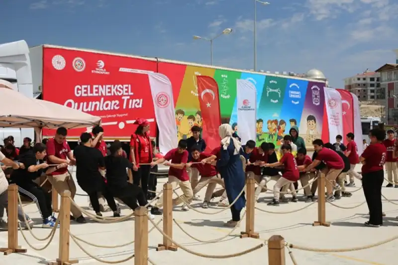 Geleneksel Oyunlar Tırı Hatay'da öğrencilerle Buluştu