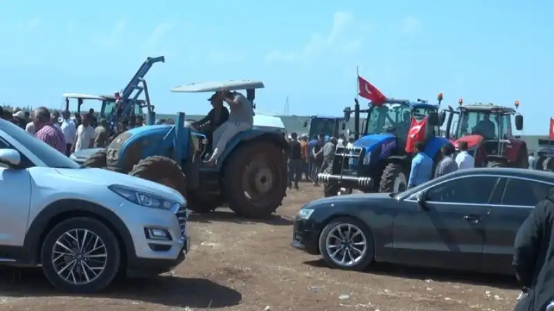Reyhanlı’da Üreticiler Soğanı Yere Döktü!