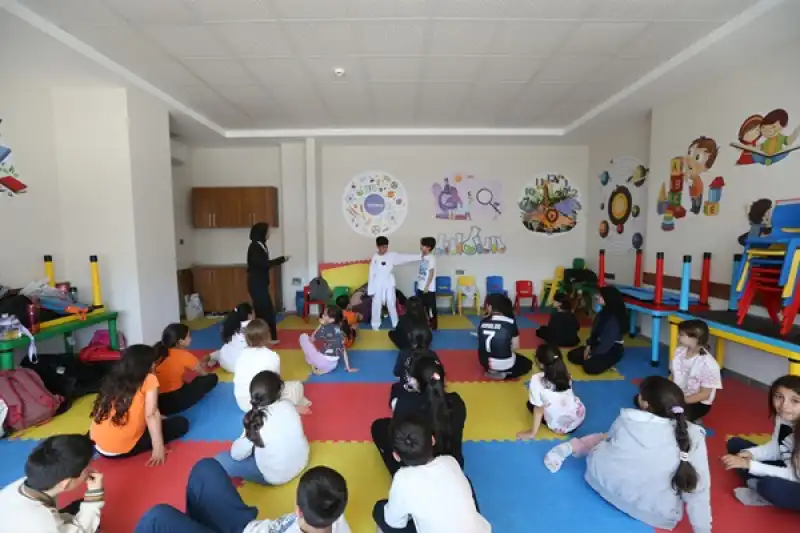 Depremzede öğrenciler Yeni Okullarında Açılan Kurslarla Sosyalleşiyor