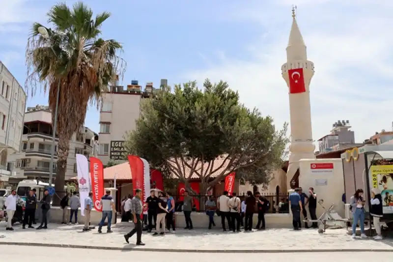 Hatay'da Depremlerden Hasar Gören 5 Cami Ve 1 Mescit Restorasyonun Ardından Ibadete Açıldı