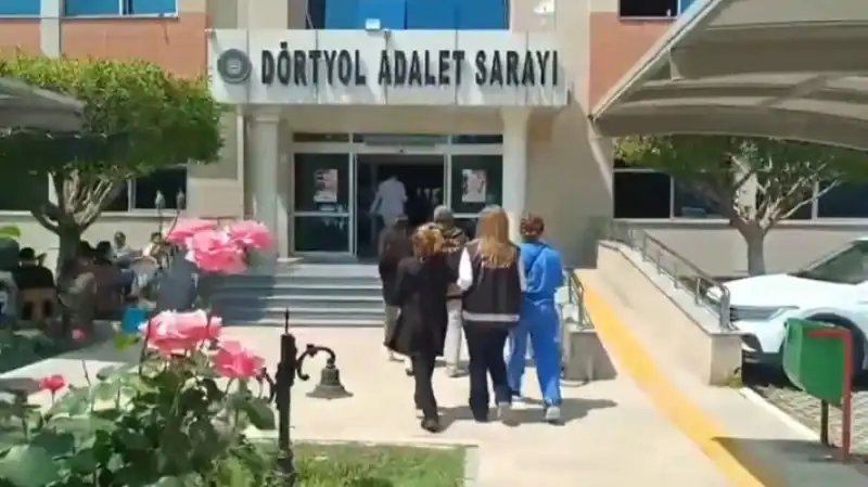 Dilenci Kılığında Hırsızlık Yapan Kadınlar Tutuklandı!