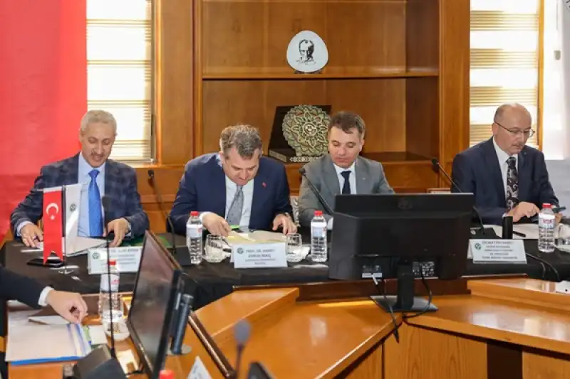 Rektör Eren, Bölgesel Sağlık Zirvesinde Hatay’ı Temsil Etti