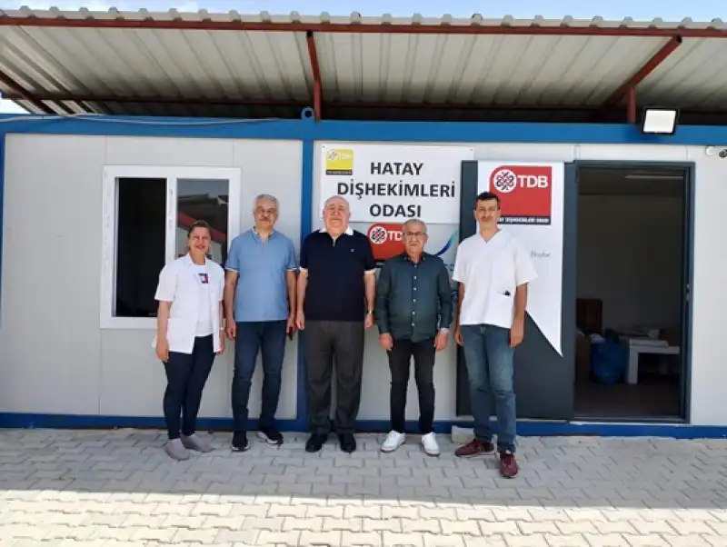 Hatay Dişhekimleri Odası’ndan Konteyner Kentlerdeki Çocuklara Diş Sağlığı Eğitimi