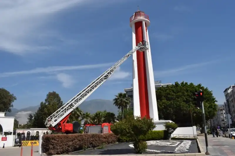 HBB, Tarihi Fener Kulesini ışıklandırdı