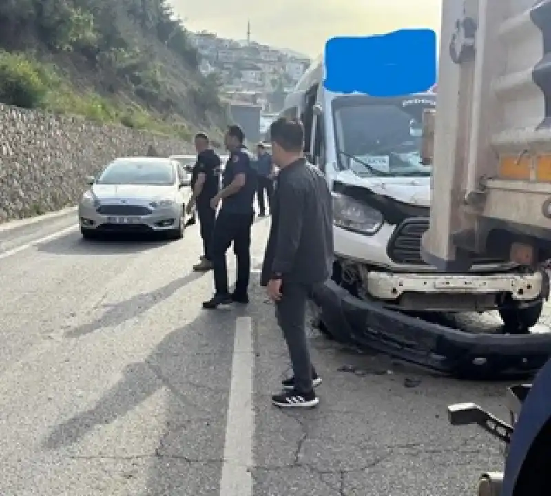 Belen’de Aynı Yol Üzerinde İki Kaza!
