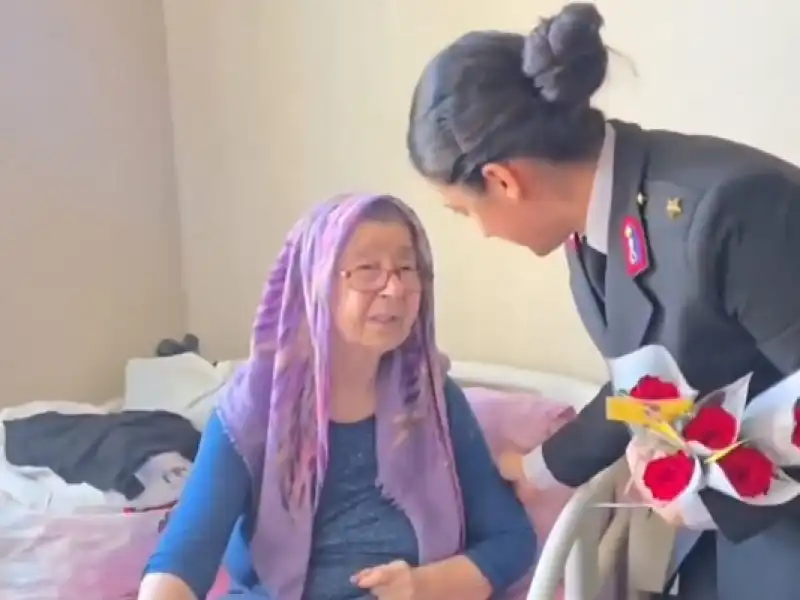 Jandarma Personelinden Anlamlı Ziyaret 