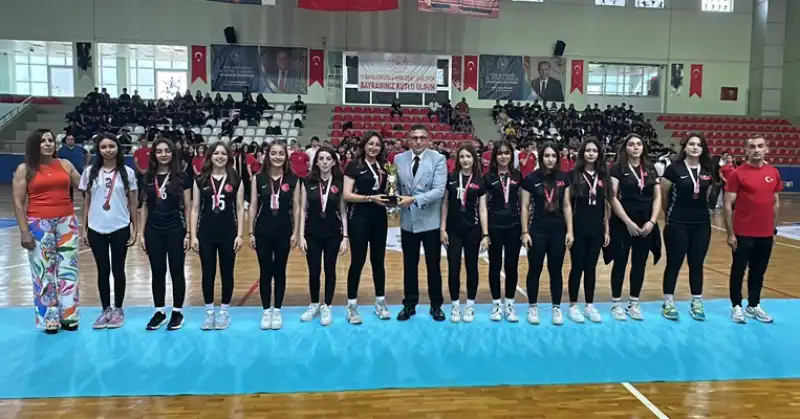 Hatayın İskenderun Ilçesin De Başarılı Sporcular ödüllendirildi