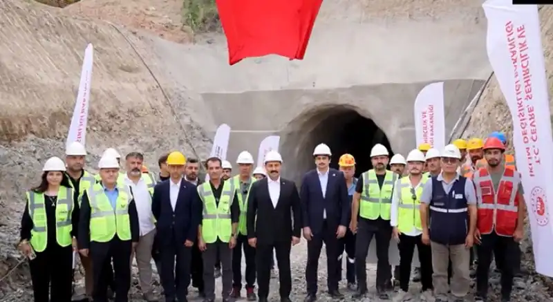 Hatay’da 11 Kilometrelik Tünel Hızla Kazılıyor!