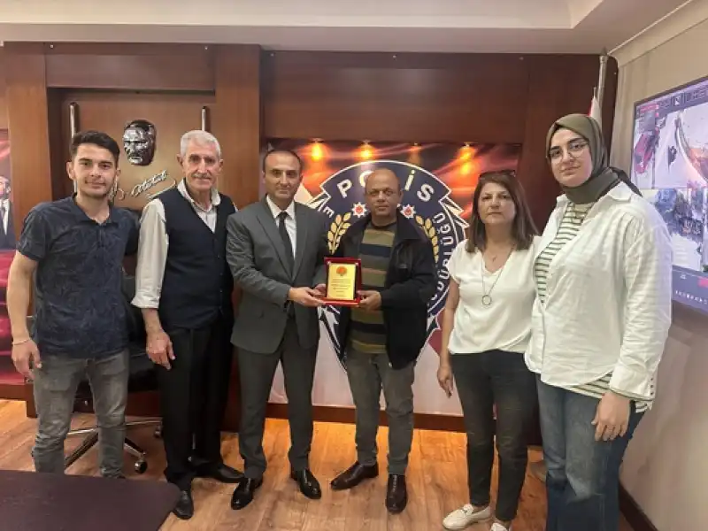 İskenderun İşitme Engelliler Derneğinden, İlçe Emniyet Müdürü Güneş'e Ziyaret
