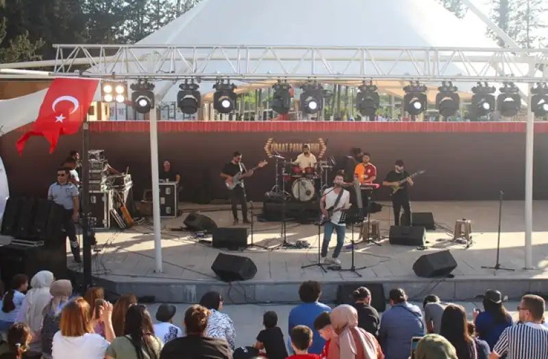 İskenderun'da 19 Mayıs Atatürk'ü Anma, Gençlik Ve Spor Bayramı Kutlandı