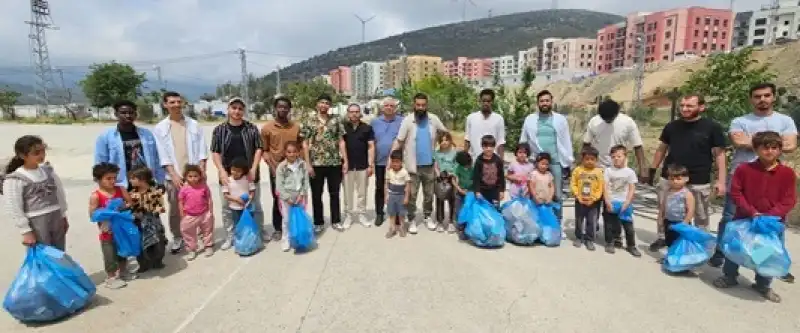 Belen'de üniversite öğrencileri çevre Temizliği Yaptı 