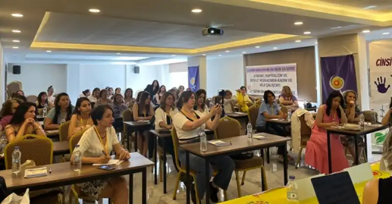 Eğitim-Sen Geçmişte İzimiz, Geleceğe Sözümüz Var!
