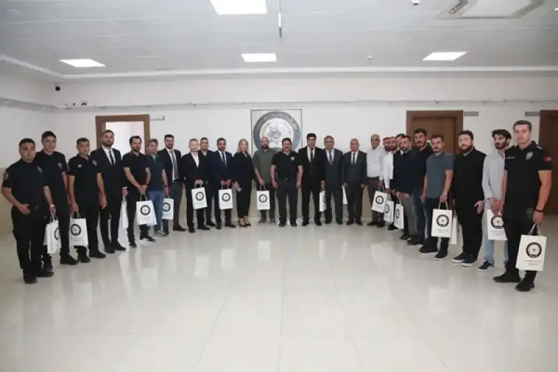 Hatay’da Başarılı Emniyet Personeline Ödül
