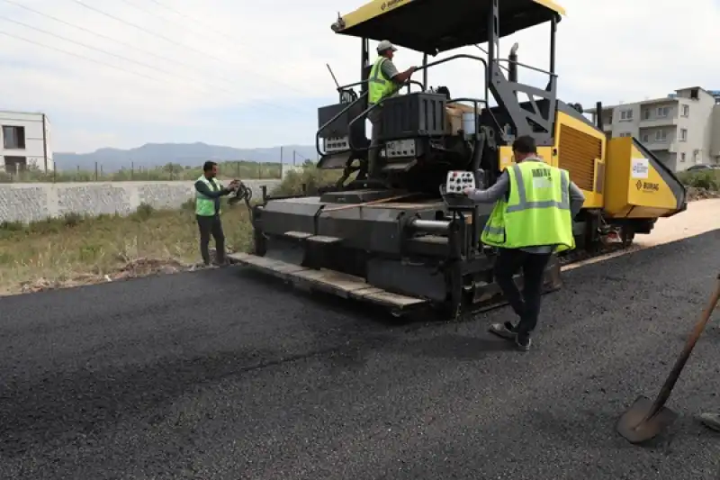 Büyükşehir Tomruksuyu’nda Yol Sorununu çözüyor
