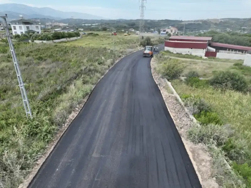 Büyükşehir Tomruksuyu’nda Yol Sorununu çözüyor