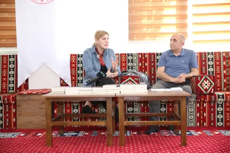 Hatay'da Depremzede Gençlere Medya Eğitimi Semineri Verildi