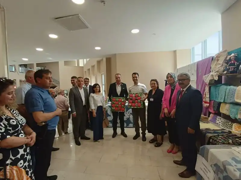 Erzin’de Yıl Sonu Sergisine Büyük İlgi