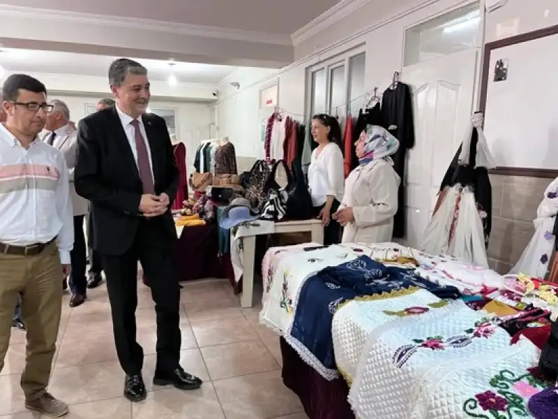 Bir Yıllık Emeklerini Sergilediler