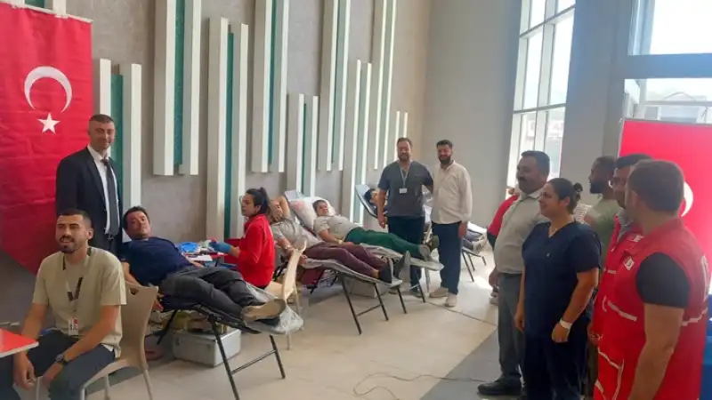 Defne Devlet Hastanesi'nden Örnek Kan Bağışı Kampanyası