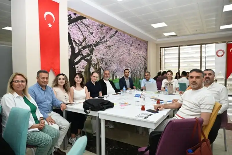 HMKÜ'de Eğitim Ve Sektör El Ele: 'Nitelikli Ve Aranan Eleman' Hedefi